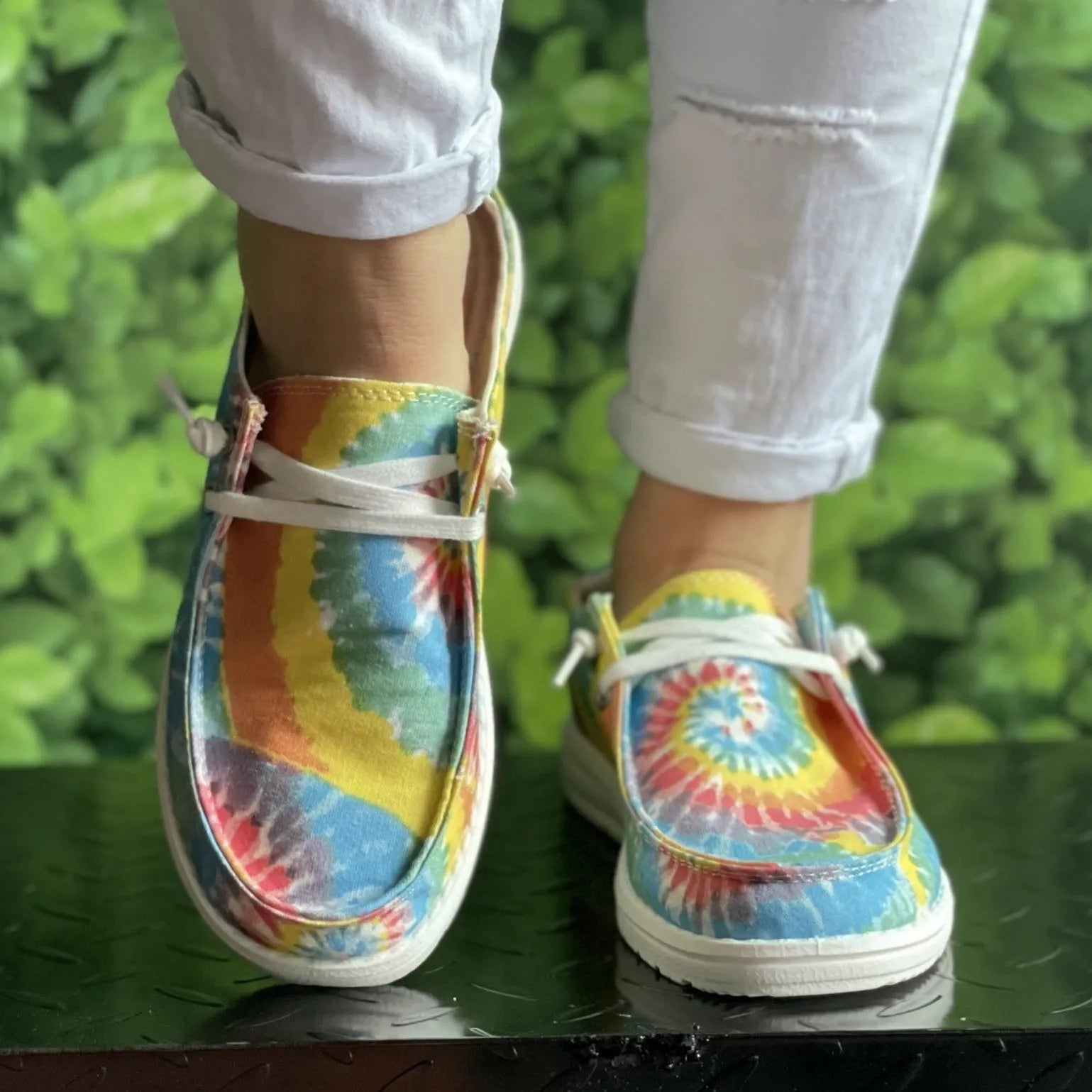 Plus size tie-dye canvas boat shoes in yellow flower pattern with flat heel, sizes 36 to 42