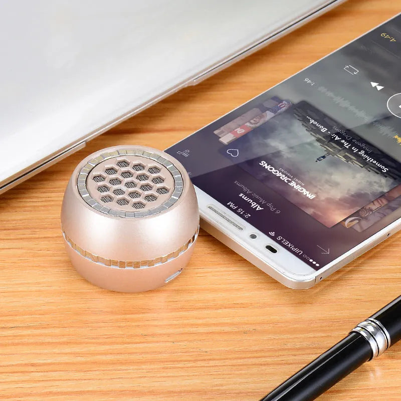 Universal external amplifier speaker in black, local gold, or rose gold colour with 5V input