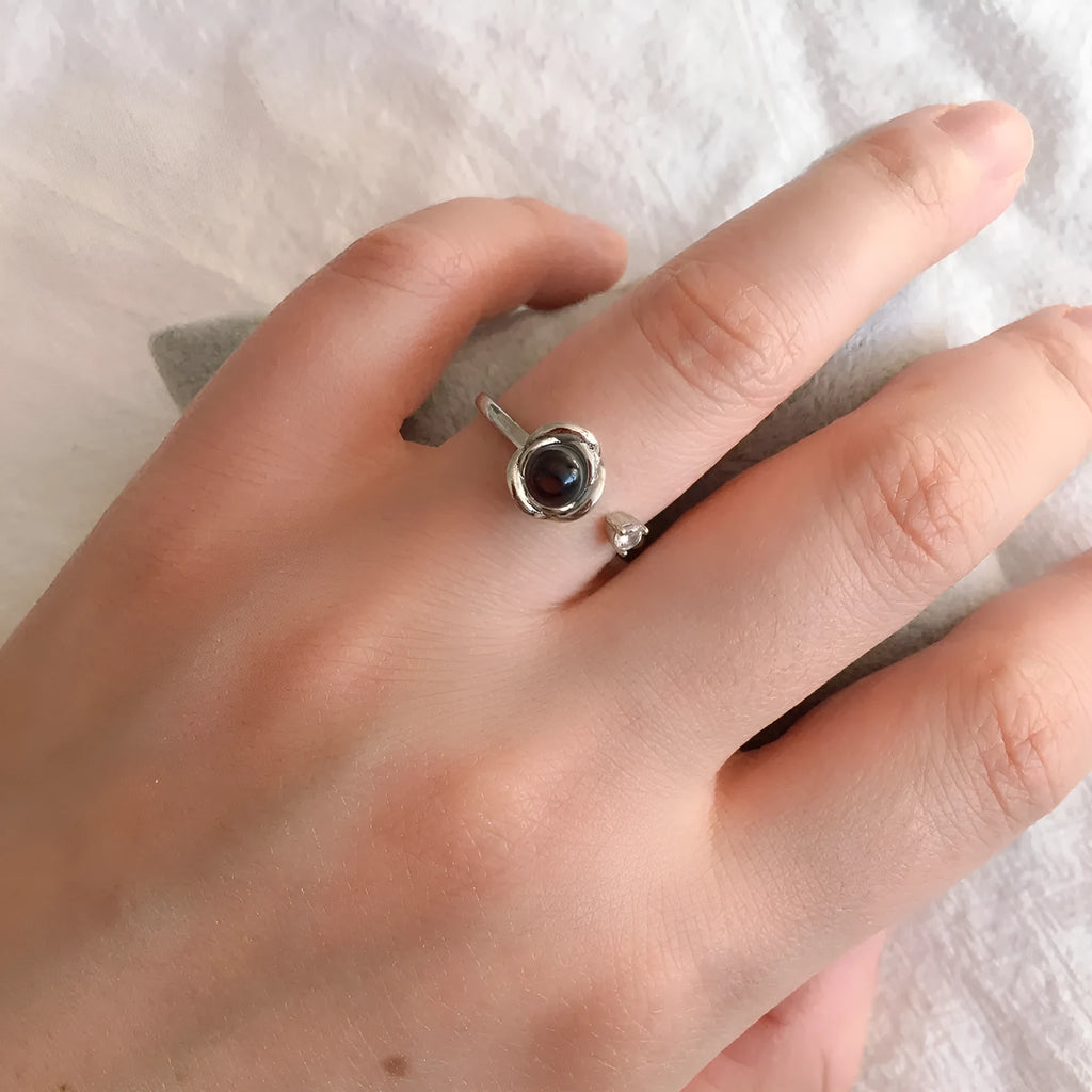 Pair of adjustable copper couple rings with electroplated rose gold and platinum finishes