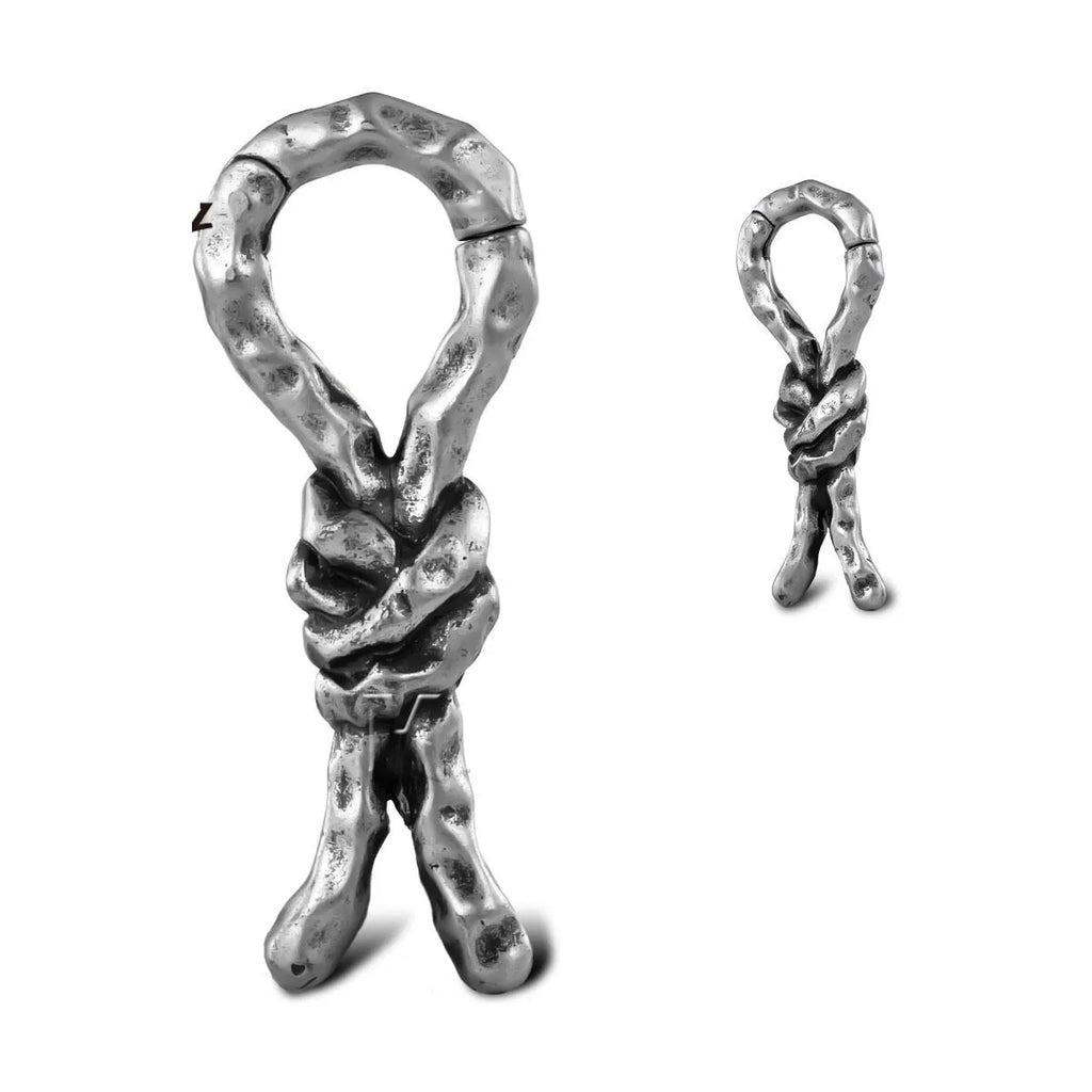 Close-up of a copper bending and connecting earring for cartilage piercing, 4mm in size.