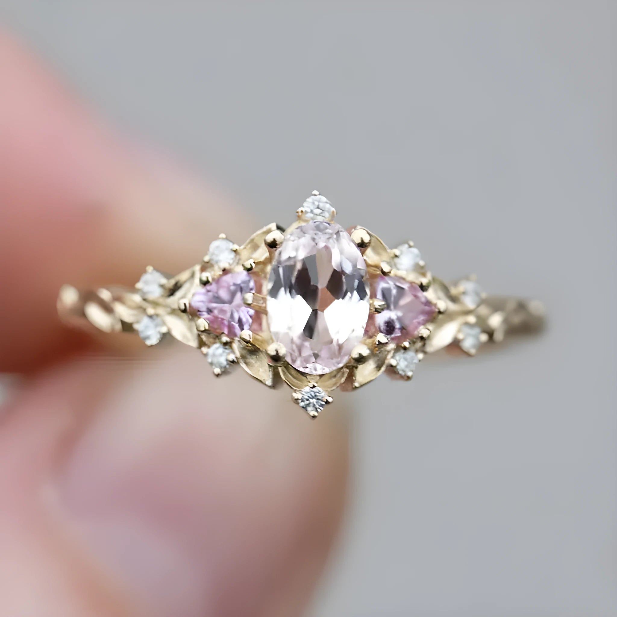 Simple fresh inlaid zircon ring for women alloy flower shape gold pink diamond