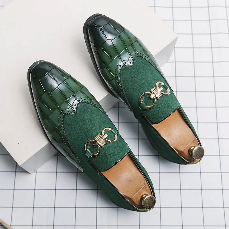 Men's black and green pointed-toe casual shoes with low-top design and rubber sole