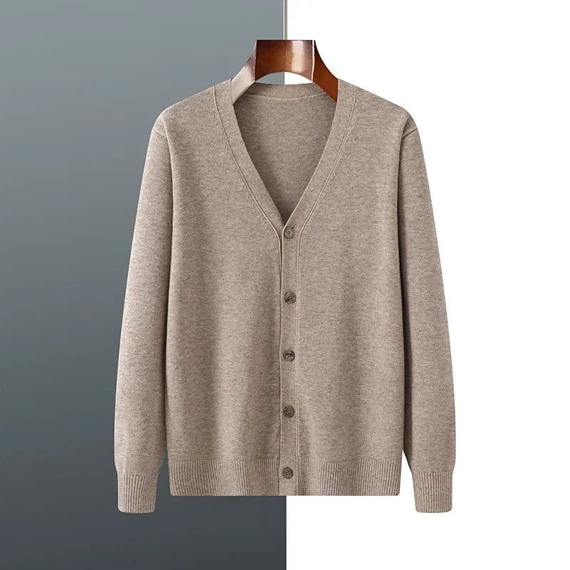 Men's loose-fit Andy velvet cardigan coat in dark blue with V-neck and long sleeves.