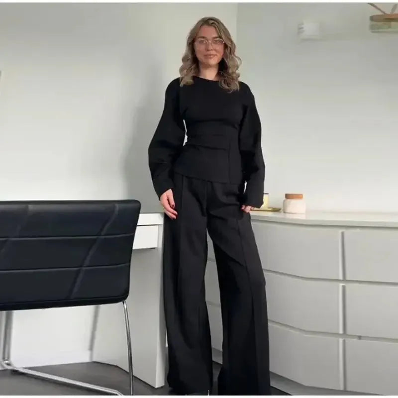Women's polyester fleece two-piece suit with pleated top and wide-leg trousers