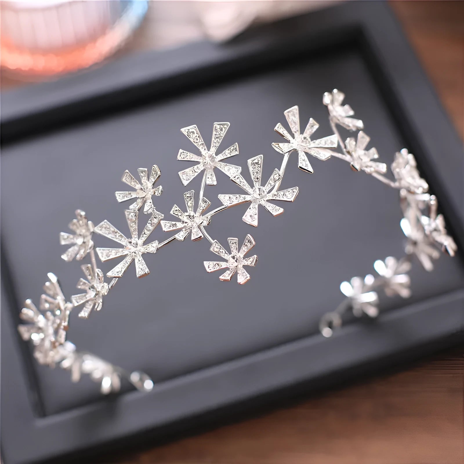 White crystal rhinestone bridal hair headdress for wedding dress, European sweet bride style