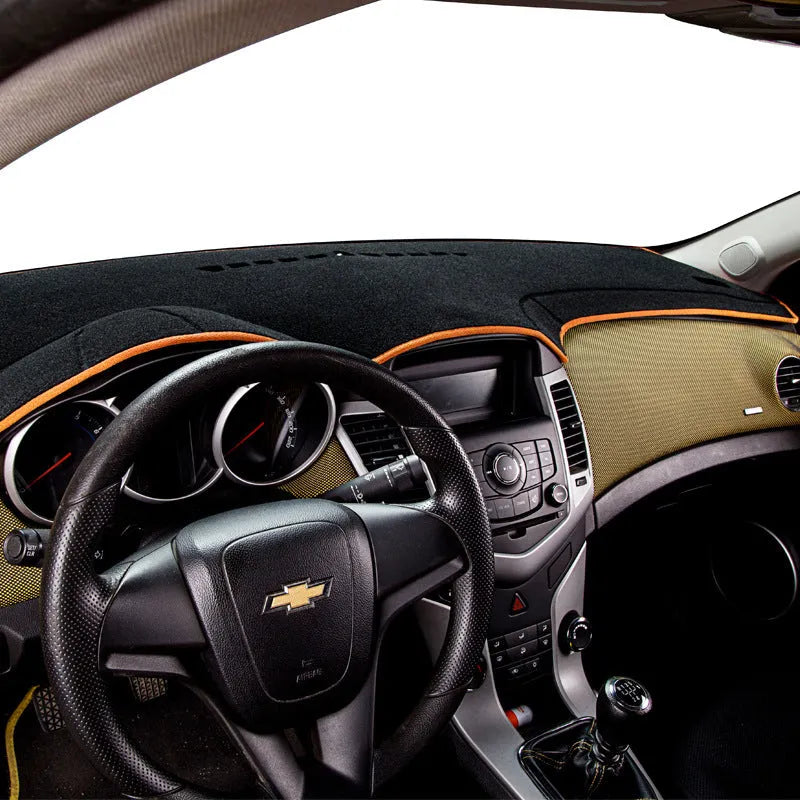 Silicone non-slip dashboard light-proof pad for old Prado SUV in black with coloured edge options.