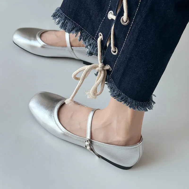 Retro Mary Jane shoes in sheepskin with low heel, round toe, black colour
