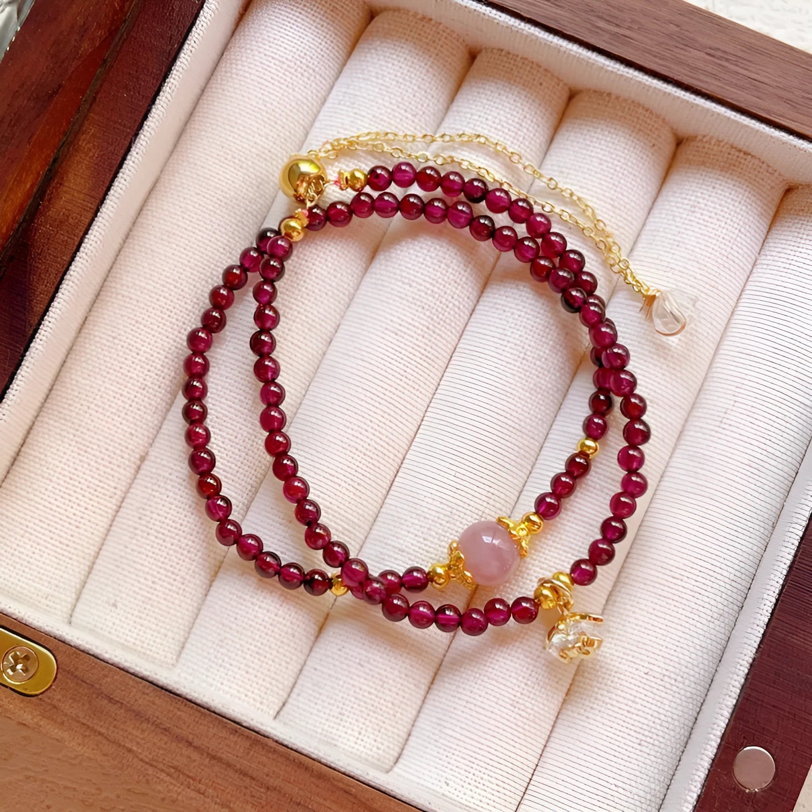 Natural garnet double ring bracelet on women's wrist, manual craft, H311 colour