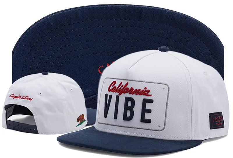 Cotton snapback baseball cap with adjustable back, black colour, side view
