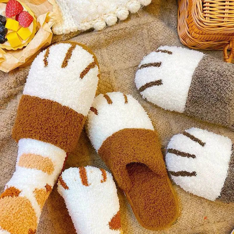 Furry paw slippers in caramel colour, suede upper with closed-toe Baotou style, non-slip PVC sole for indoor use