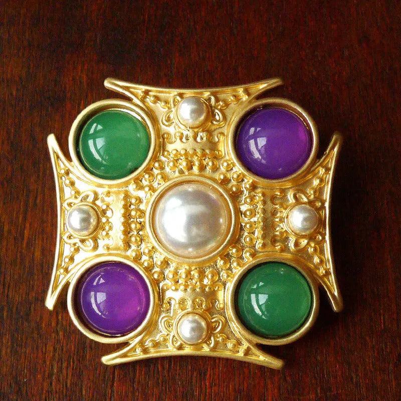 Vintage zinc alloy baroque brooch with diamond shape and antique metal finish