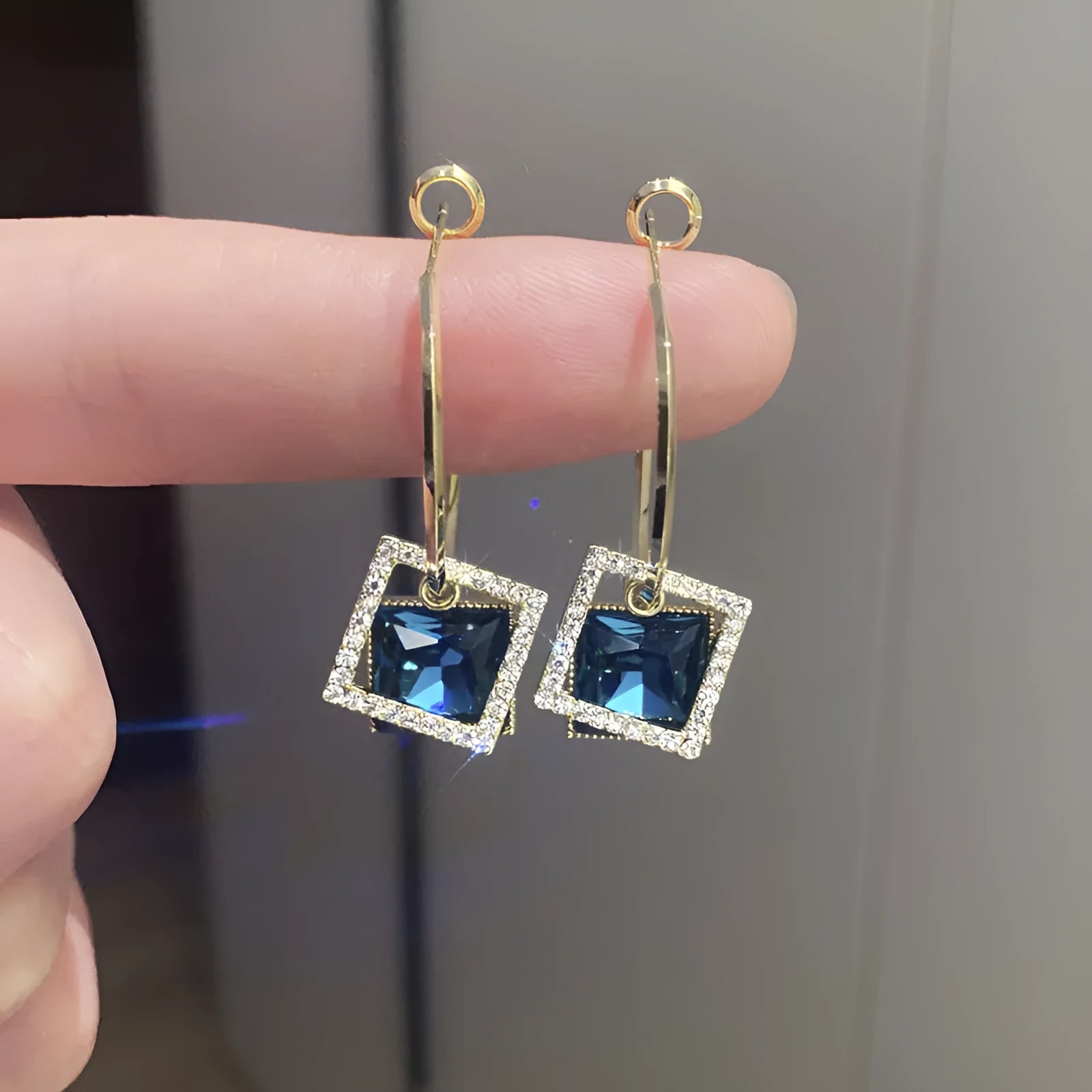 Square inlaid zircon earrings for women, copper plated gold with 925 silver needle, geometric quadrilateral shape, fashion OL style