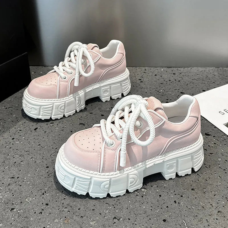 Women's leather casual shoes with 3cm rubber foam sole in beige or pink colour