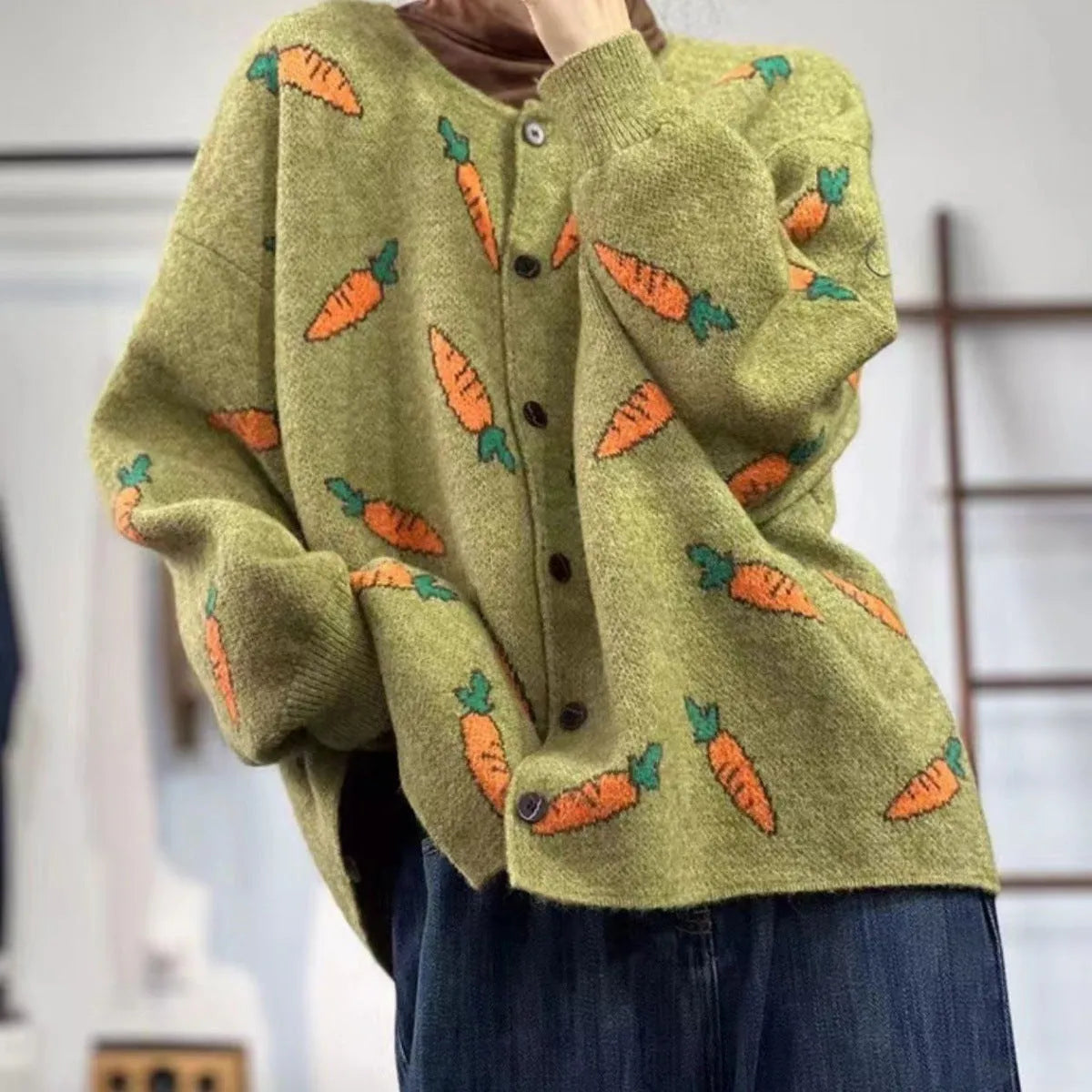 Loose casual cardigan with Mori artistic colour contrast printing, round neck design
