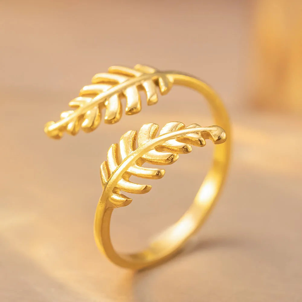 Open adjustable titanium steel love ring in gold colour, retro geometric split ring design