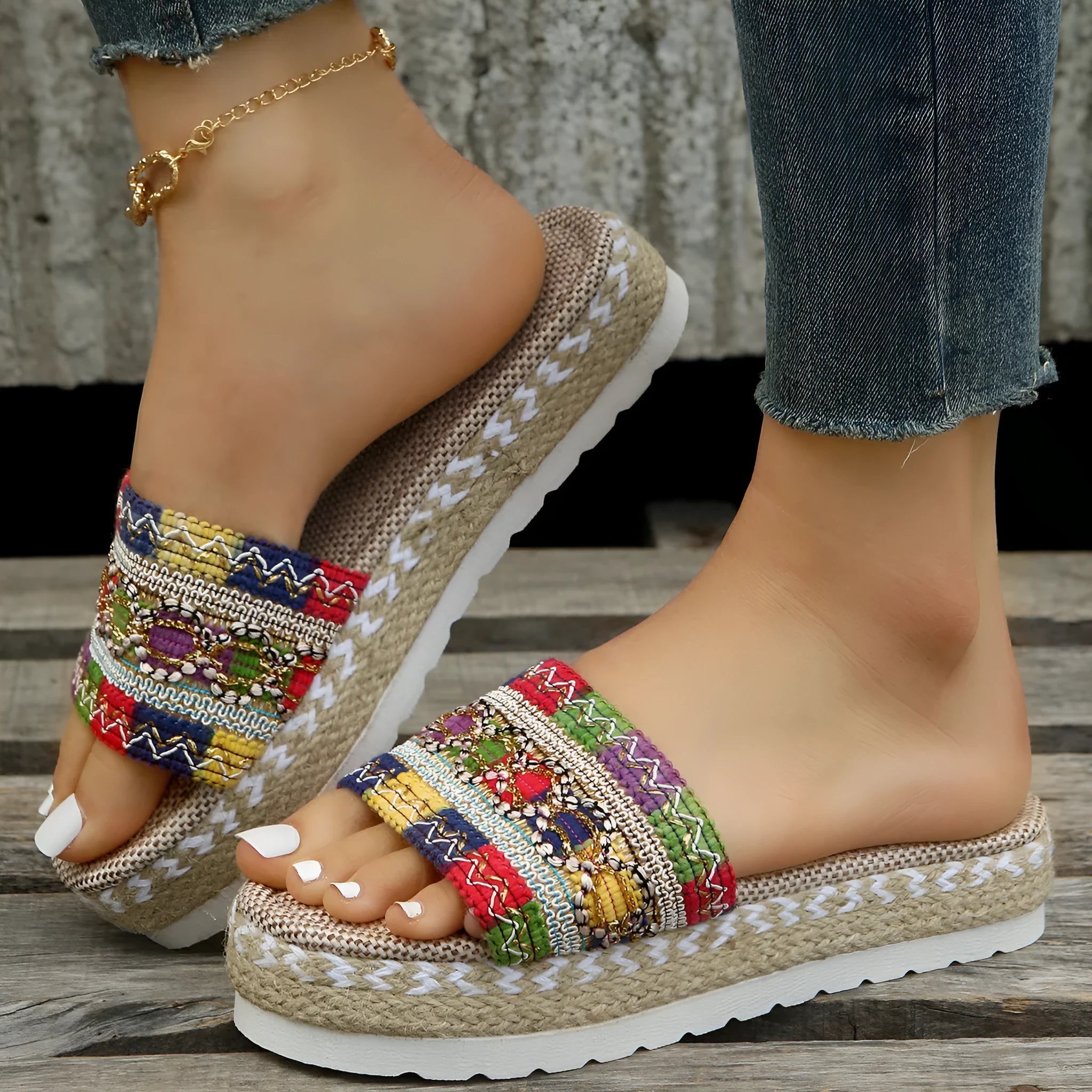 Ethnic style women's thick soled fish mouth slippers with hemp rope detail on PU upper in khaki colour