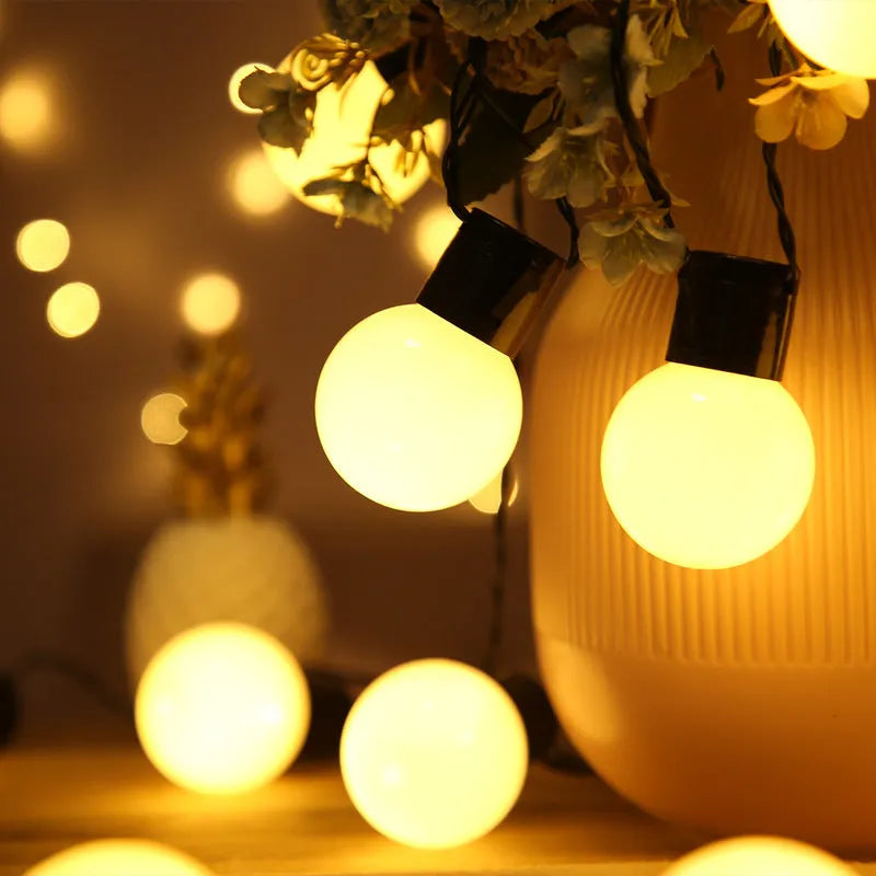 10 metre solar-powered decorative string lights with 40 LED bulbs for outdoor festival and garden use