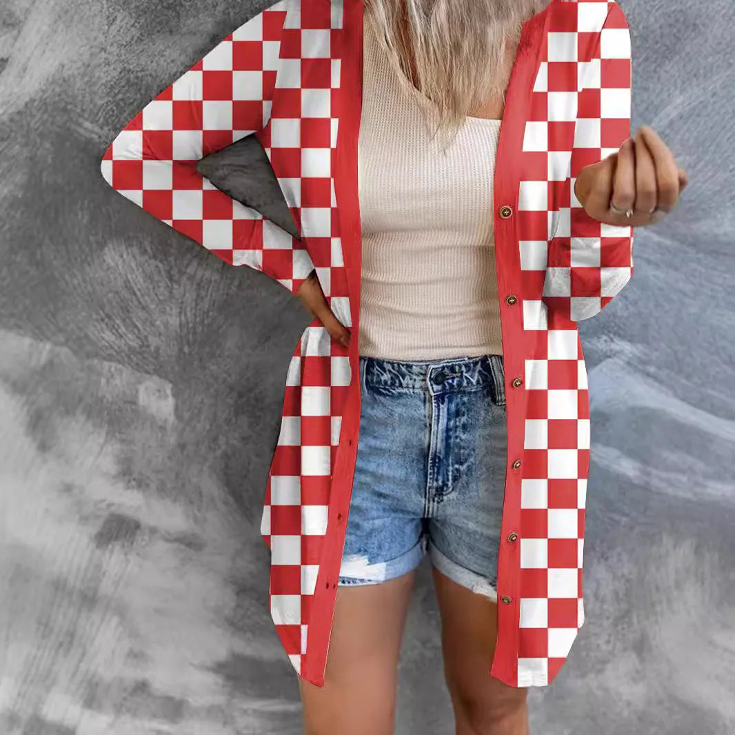 Women's long plaid cardigan coat in loose knitted construction with contrast colour pattern
