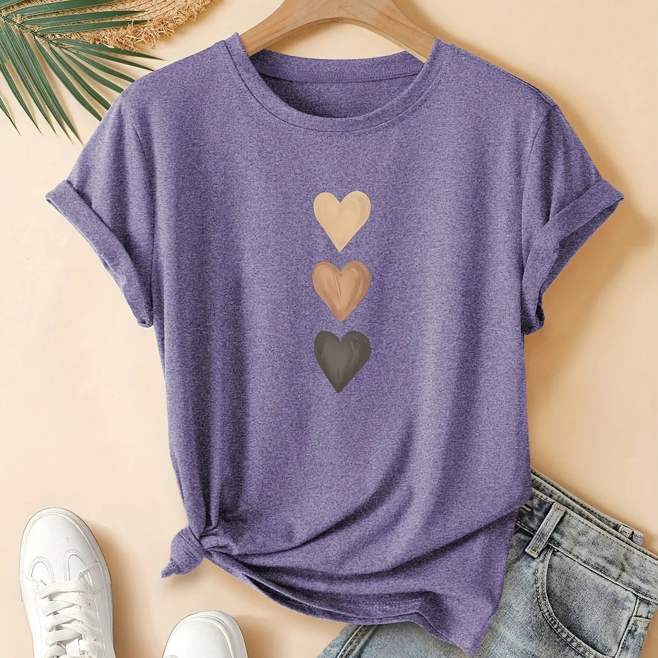 Chinese style art retro graphic print on a women's pure cotton short sleeve round neck T-shirt.
