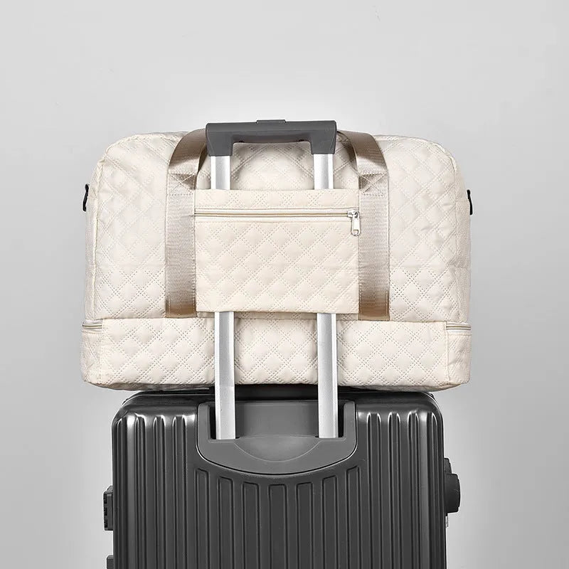 Large polyester oxford cloth leisure travel bag with a 36-55 litre capacity for buggies.