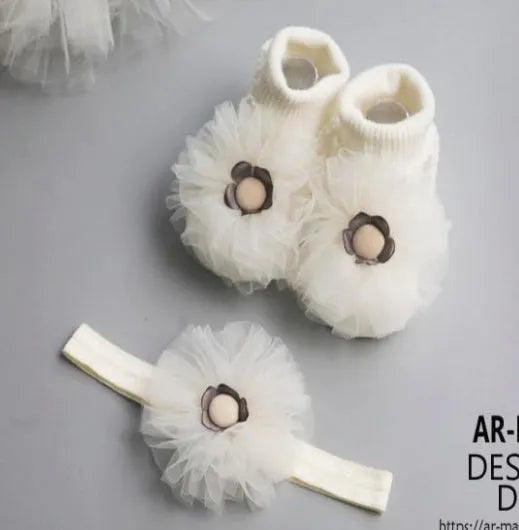 Baby hairband and socks set in pink with fabric texture for infant girls spring wear