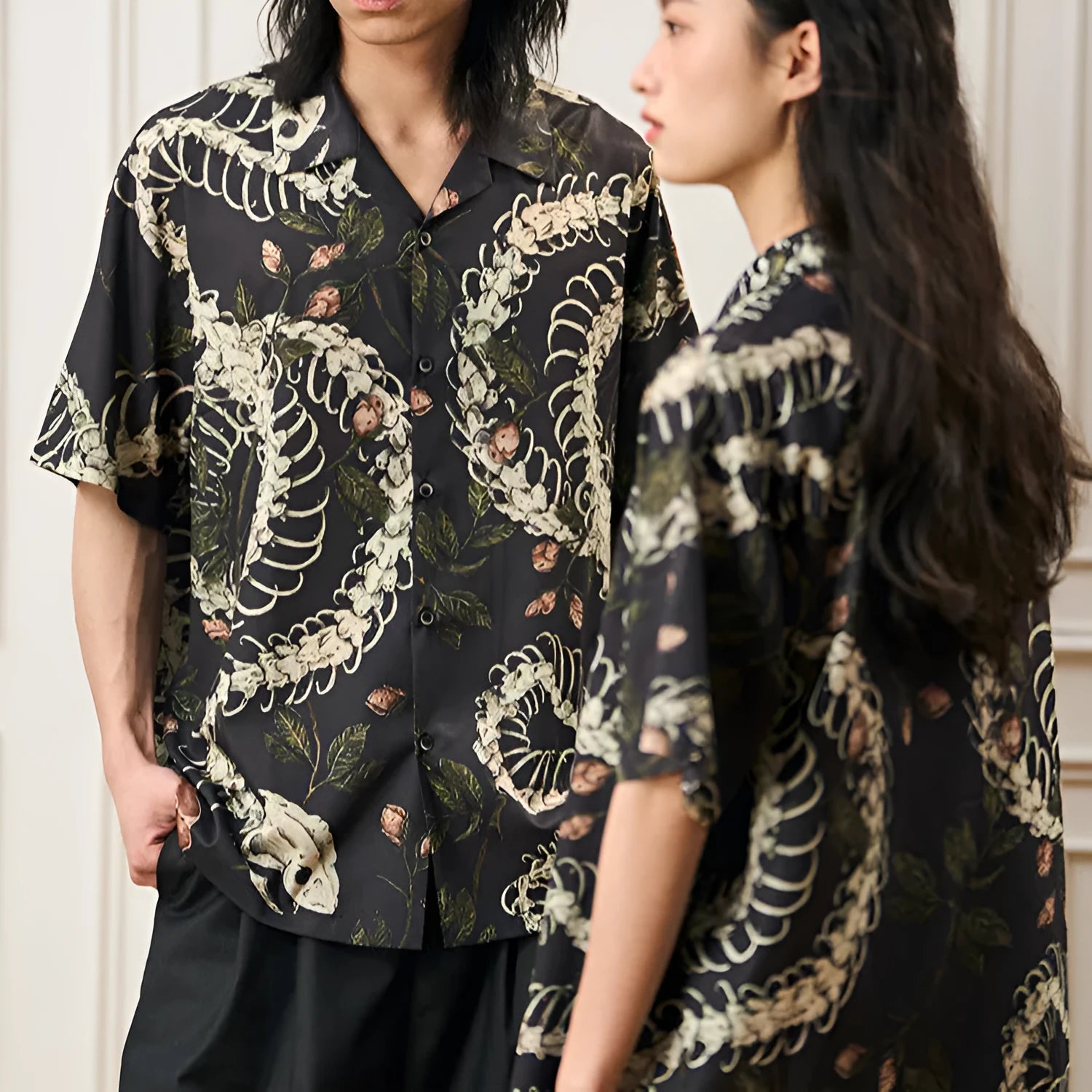 Snake bone pattern Cuban collar shirt with floral print and short sleeves