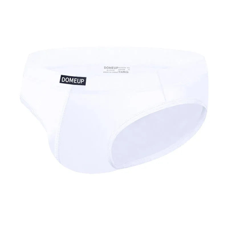 Men's solid colour low waist seamless briefs in breathable polyester fabric