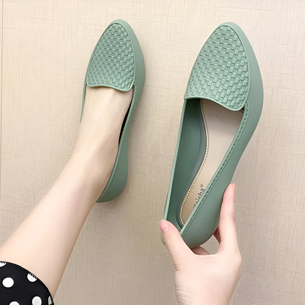 Baotou women's summer outdoor anti-slip flat crystal slip-on sandals with PVC upper, low heel, available in several colours