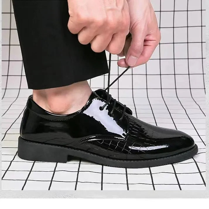 Autumn men's British style leather shoes low top round toe metal detail black 3303