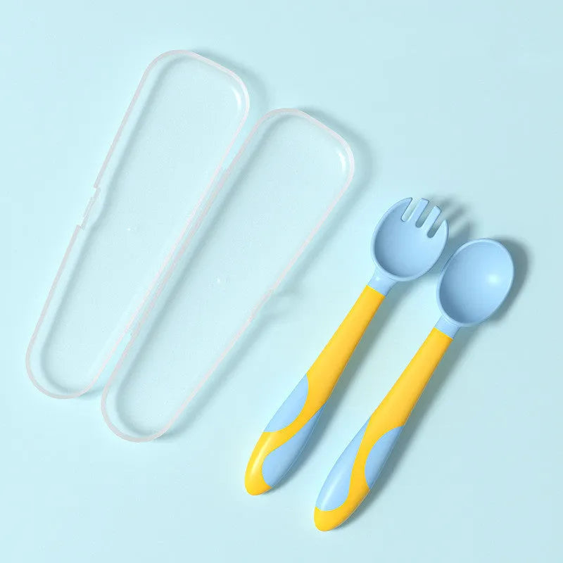 Baby training fork and spoon set with twist design in Blue, made from BPA-free food grade PP and TPE, featuring spoon baffle