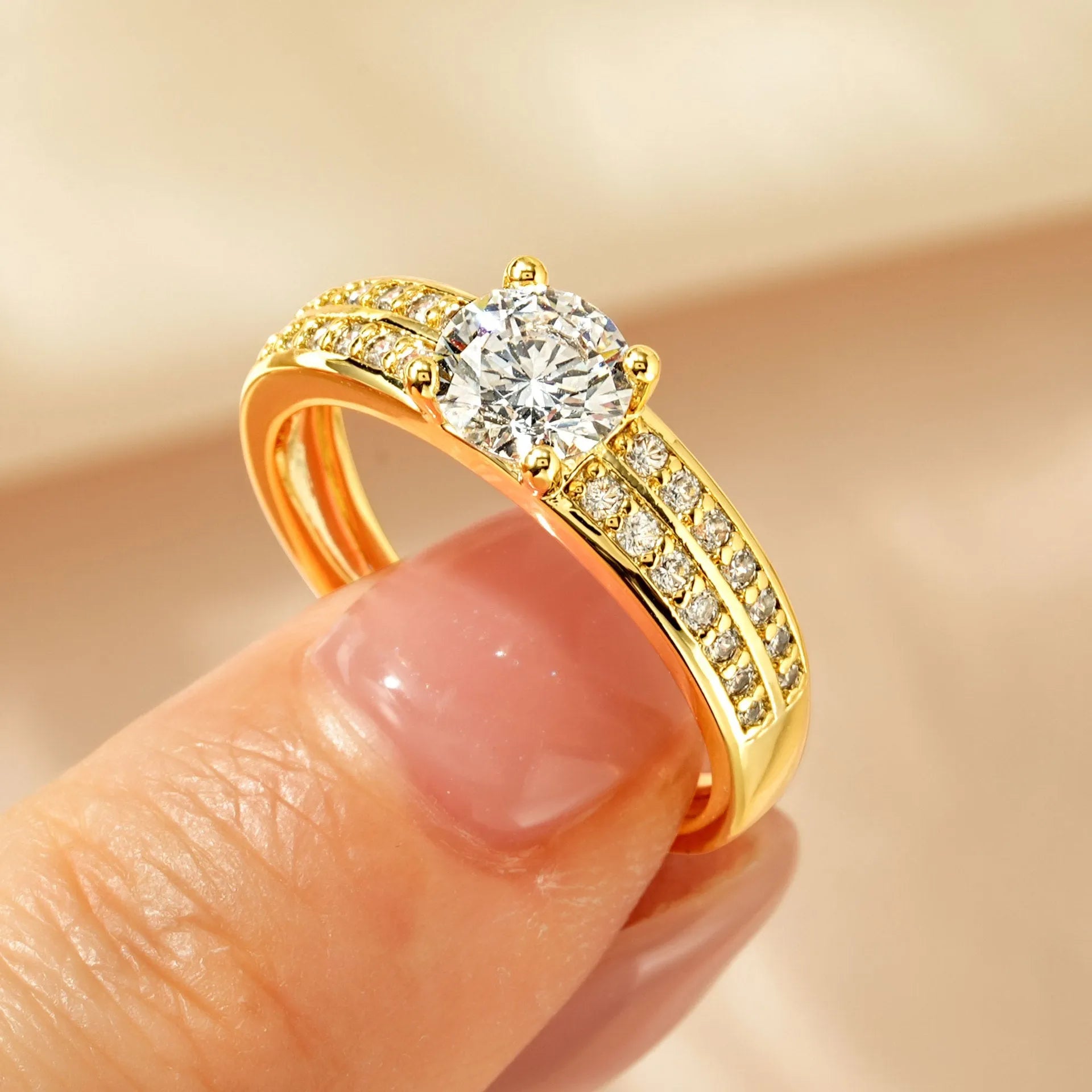 Women's electroplated zircon ring in copper with geometry shape and round design elements