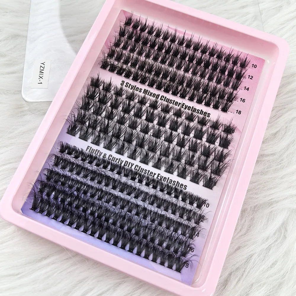False eyelash storage box with mixed eyelashes inside, showing dimensions of 13.7cm by 13.5cm