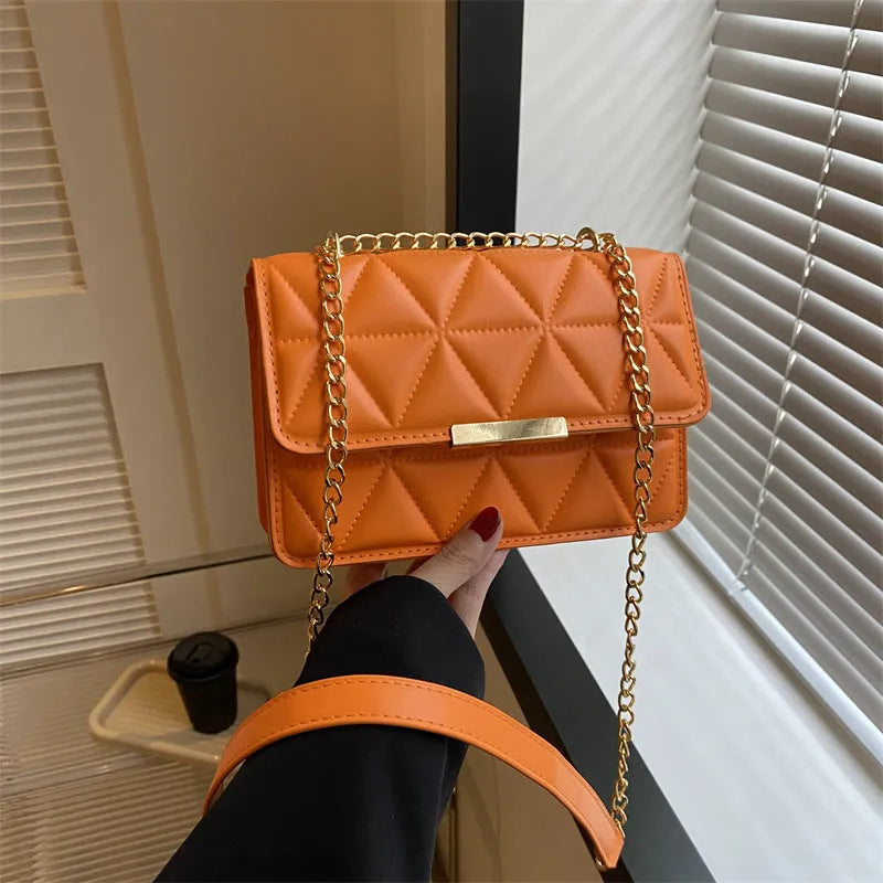Women's retro PU messenger bag in horizontal square shape with stitching, 19cm x 13cm, rose red colour