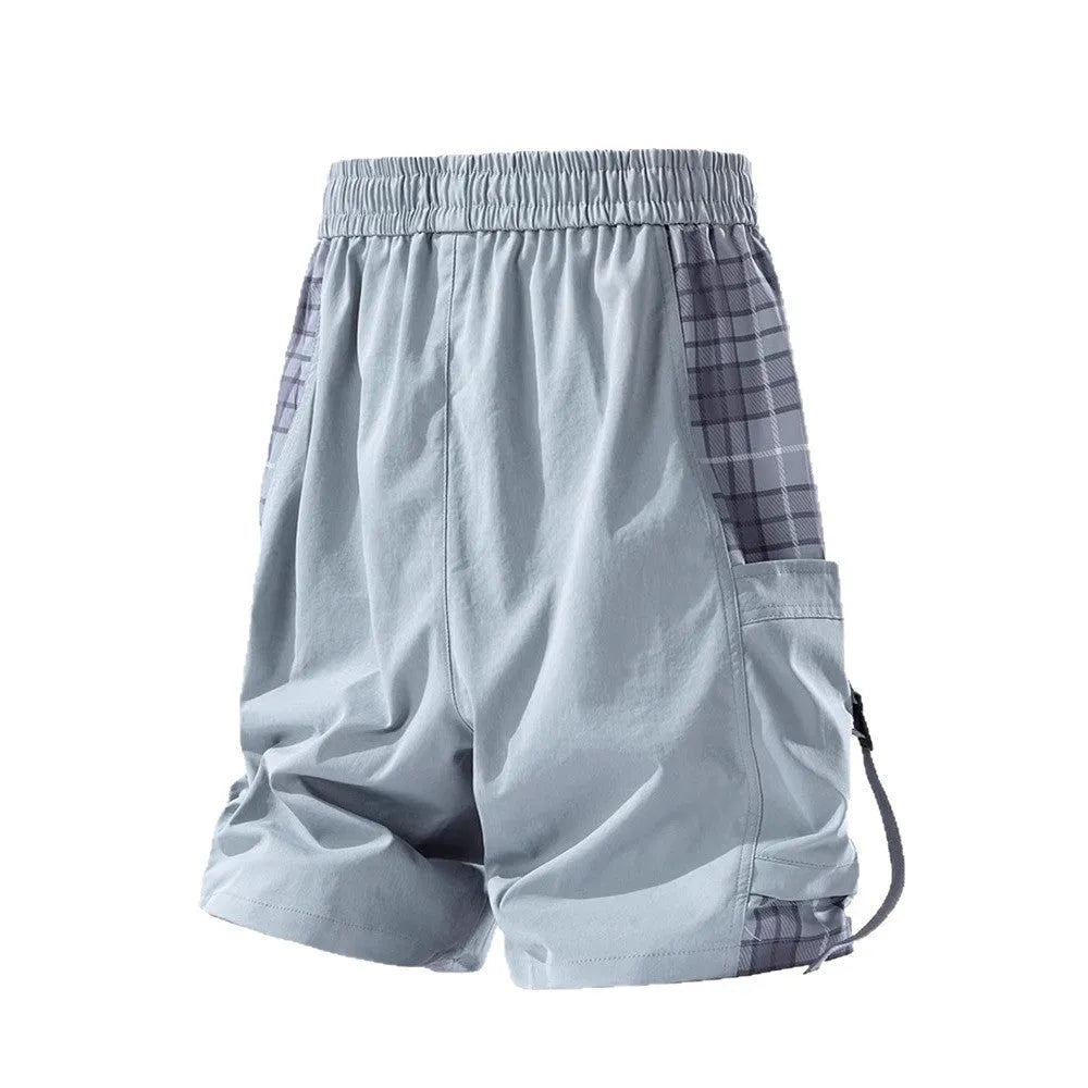 Men's loose fit cargo shorts with plaid stitching detail in polyester micro-elastic fabric