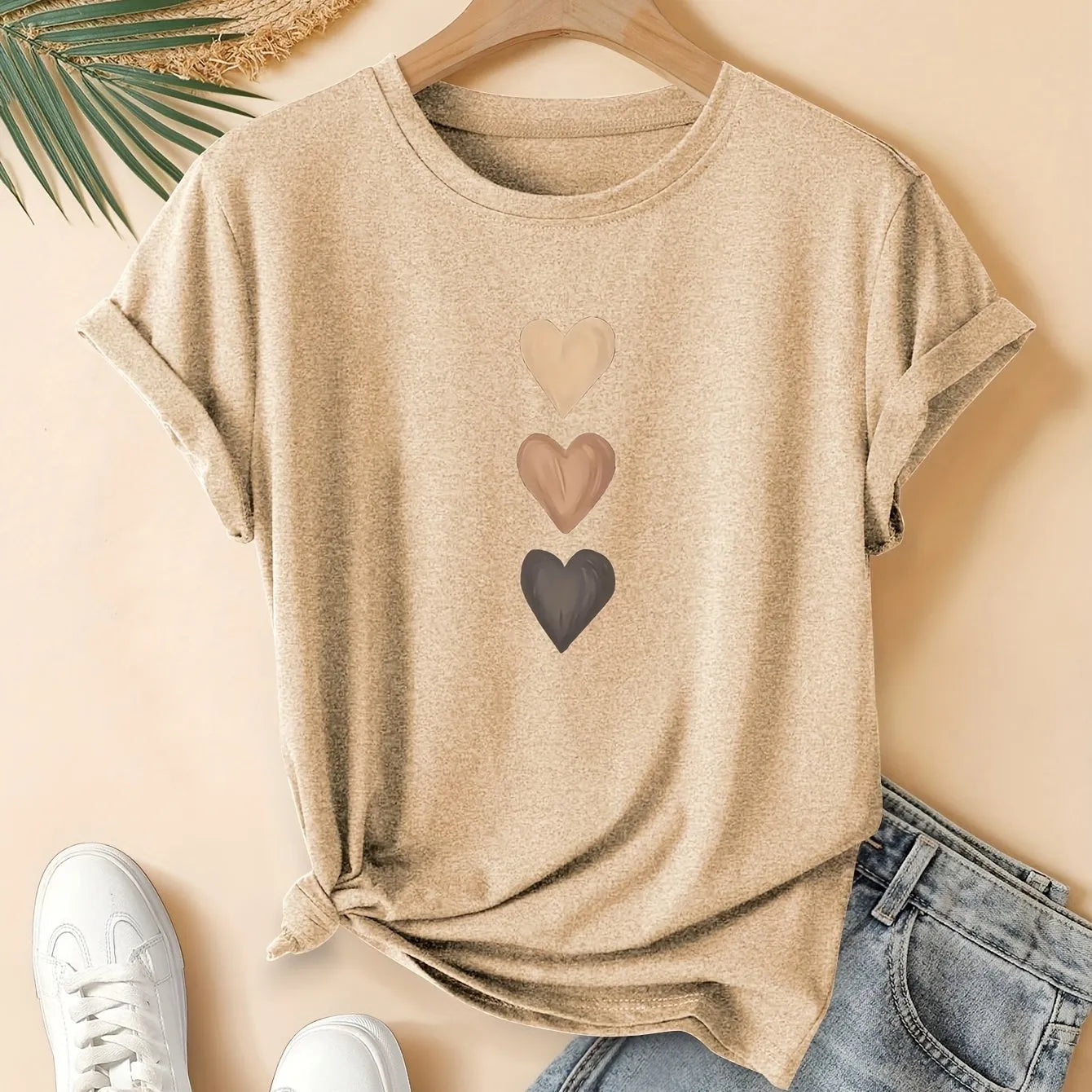 Chinese style art retro graphic print on a women's pure cotton short sleeve round neck T-shirt.