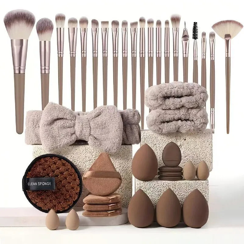Hydrophilic non-latex beauty brush set with face washing and makeup application tools in brown, pink, or purple colours
