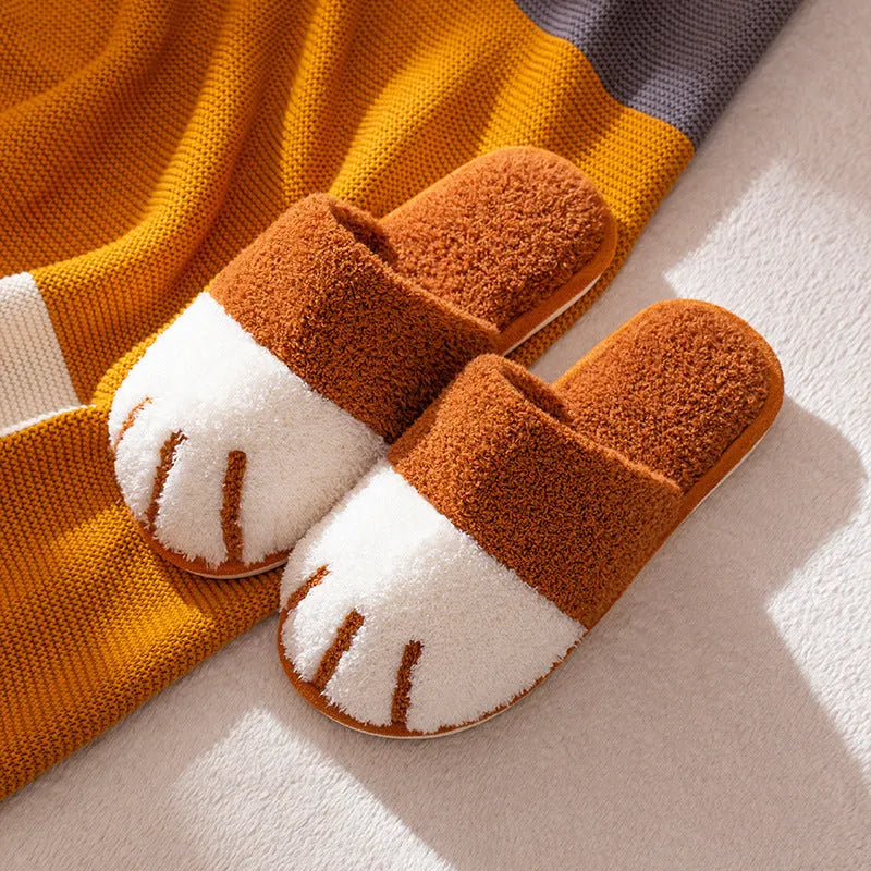 Furry paw slippers in caramel colour, suede upper with closed-toe Baotou style, non-slip PVC sole for indoor use