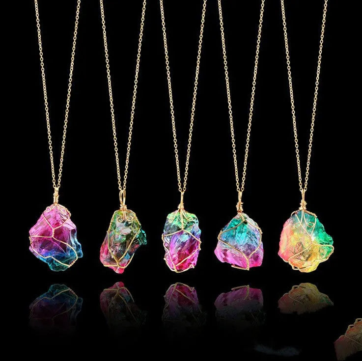 Seven-color natural stone rough stone winding crystal pendant necklace gold geometric shape transparent detail
