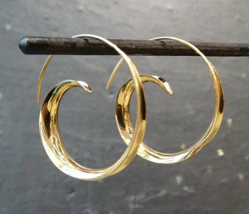 Gold alloy ear studs with round spiral leaf geometric design for women