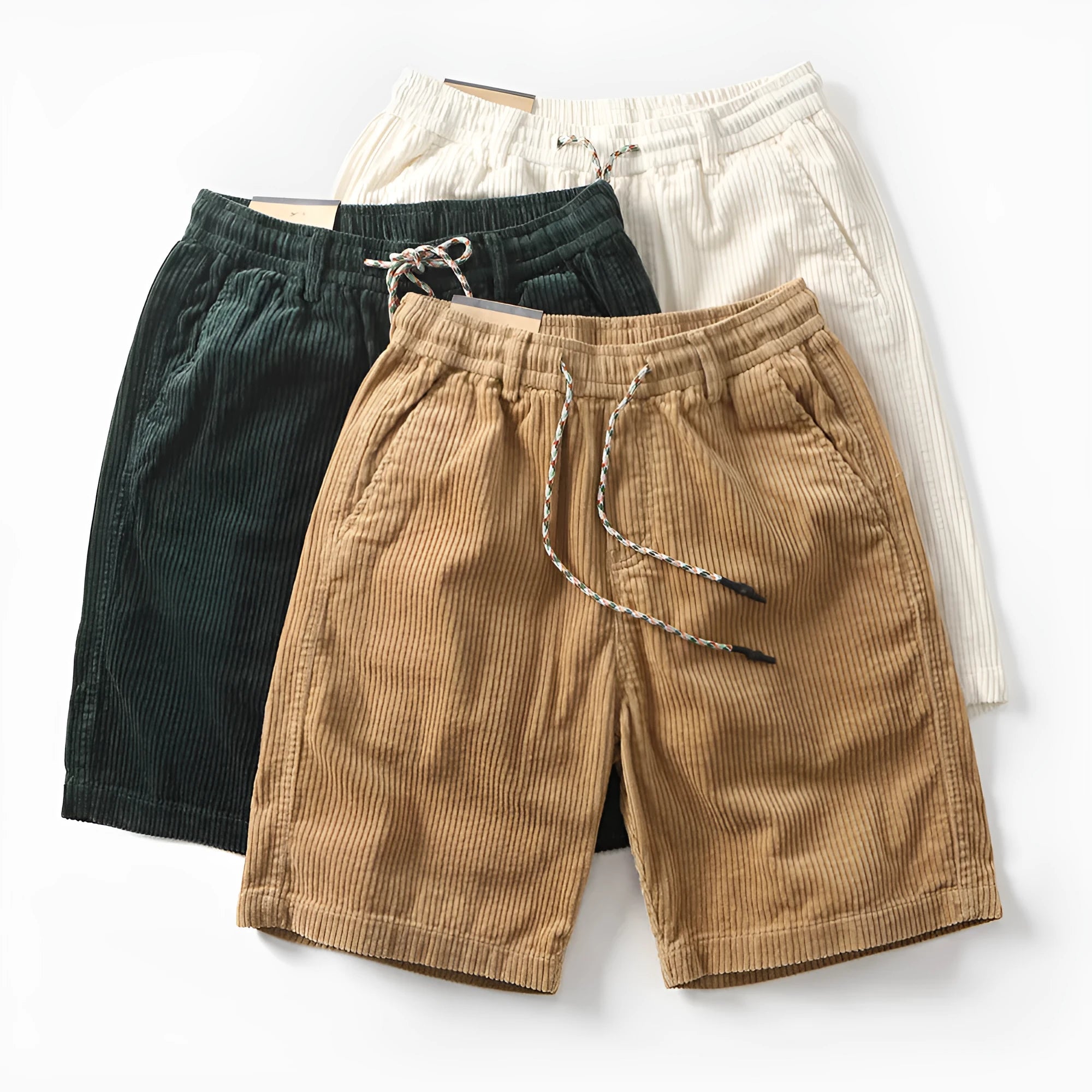 Men's khaki cargo shorts with retro American street style and straight-leg cut
