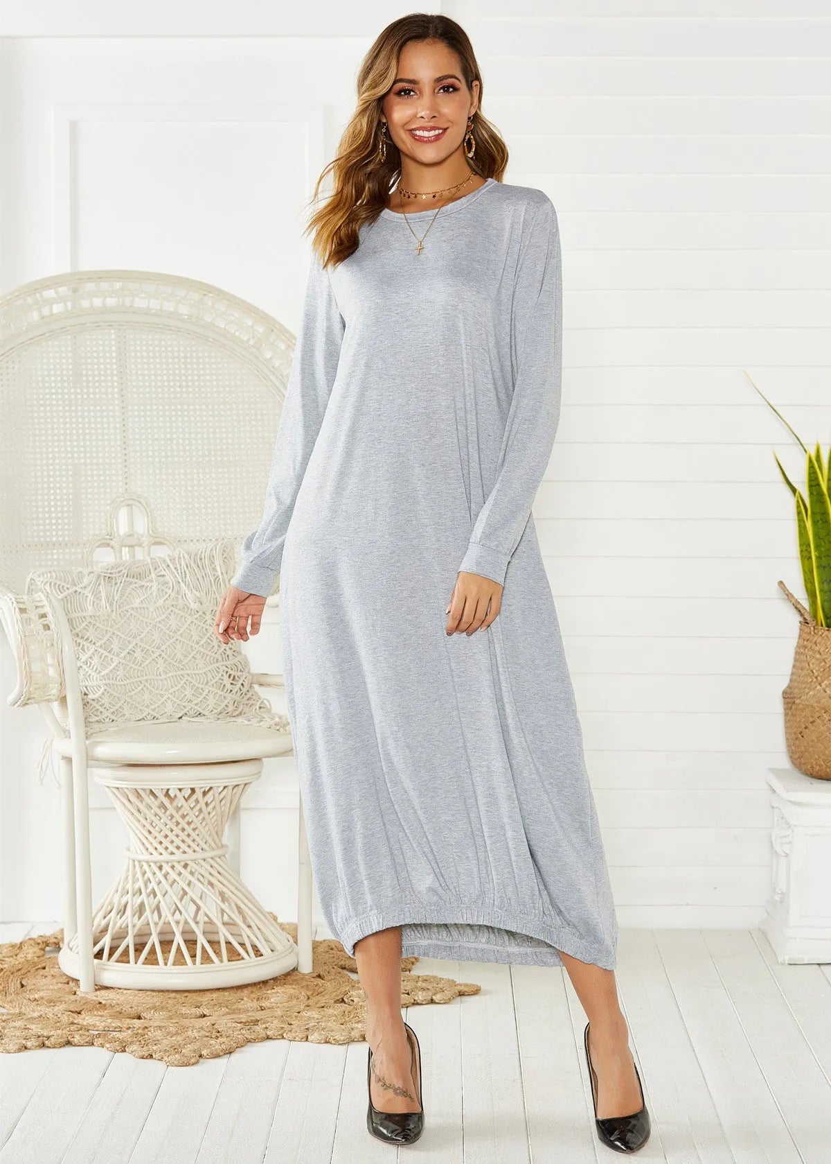 Black loose lantern dress with lace-up crew neck and long sleeves