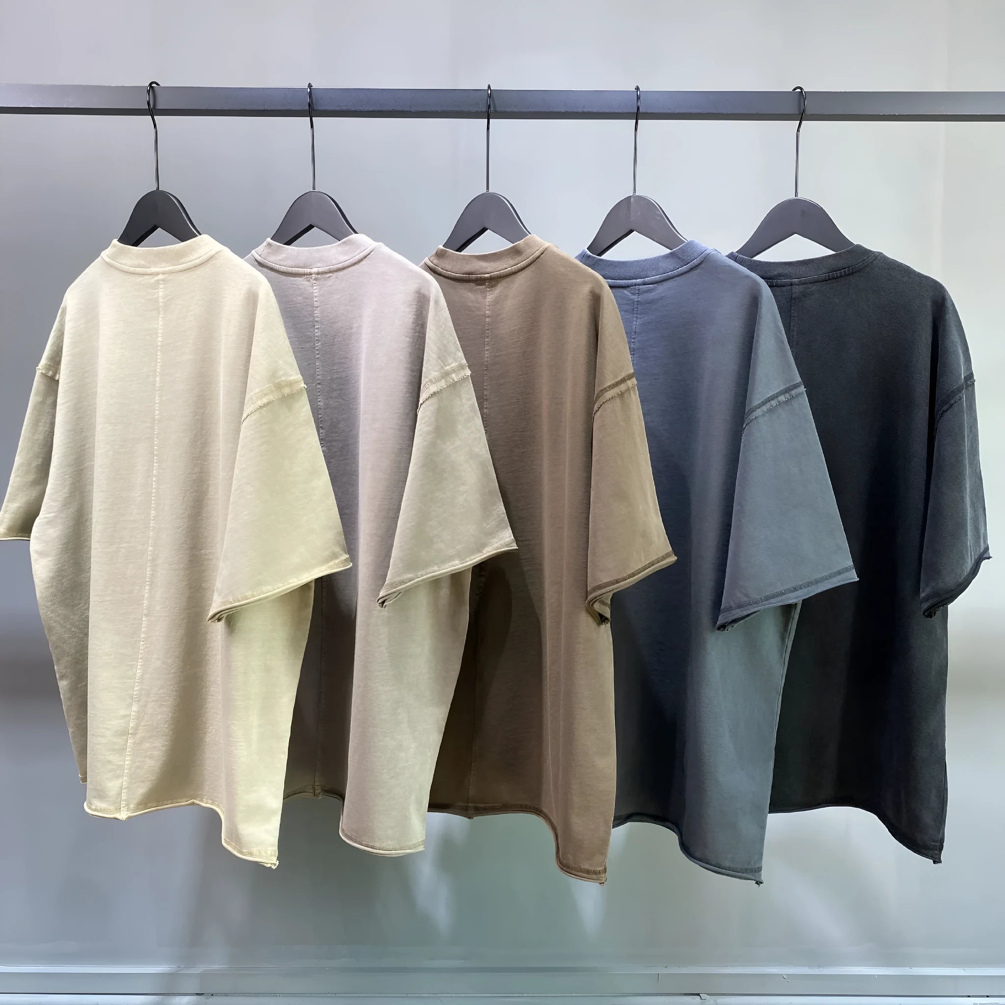 Men's vintage wash cotton pullover t-shirt in solid colour, summer style, front view