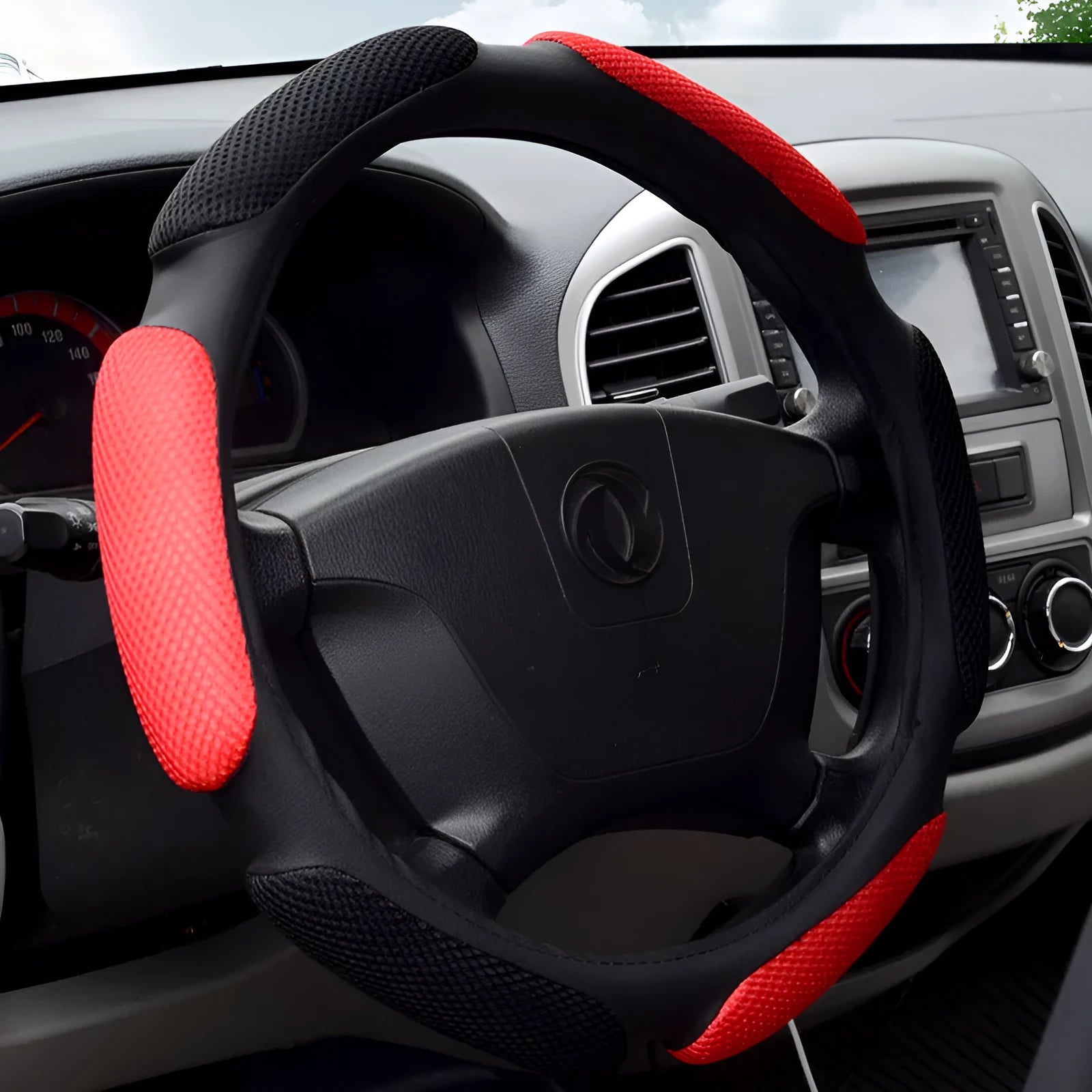 Four seasons universal car steering wheel cover in breathable fabric with anti-slip surface, black colour