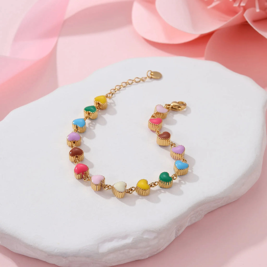 Women's heart-shaped stainless steel bracelet with colourful oil necklace element in gold electroplated finish