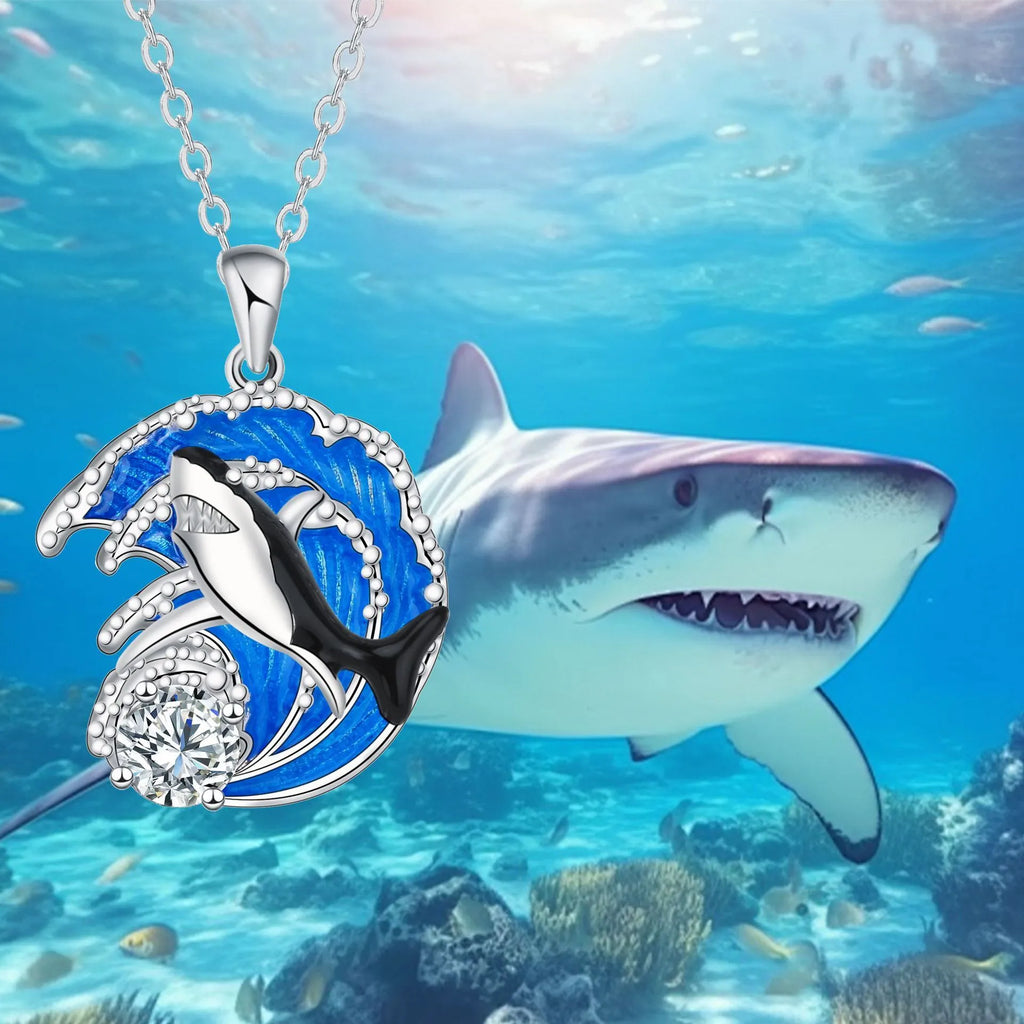Women's shark necklace with copper pendant and cross chain, adjustable 41-50cm length