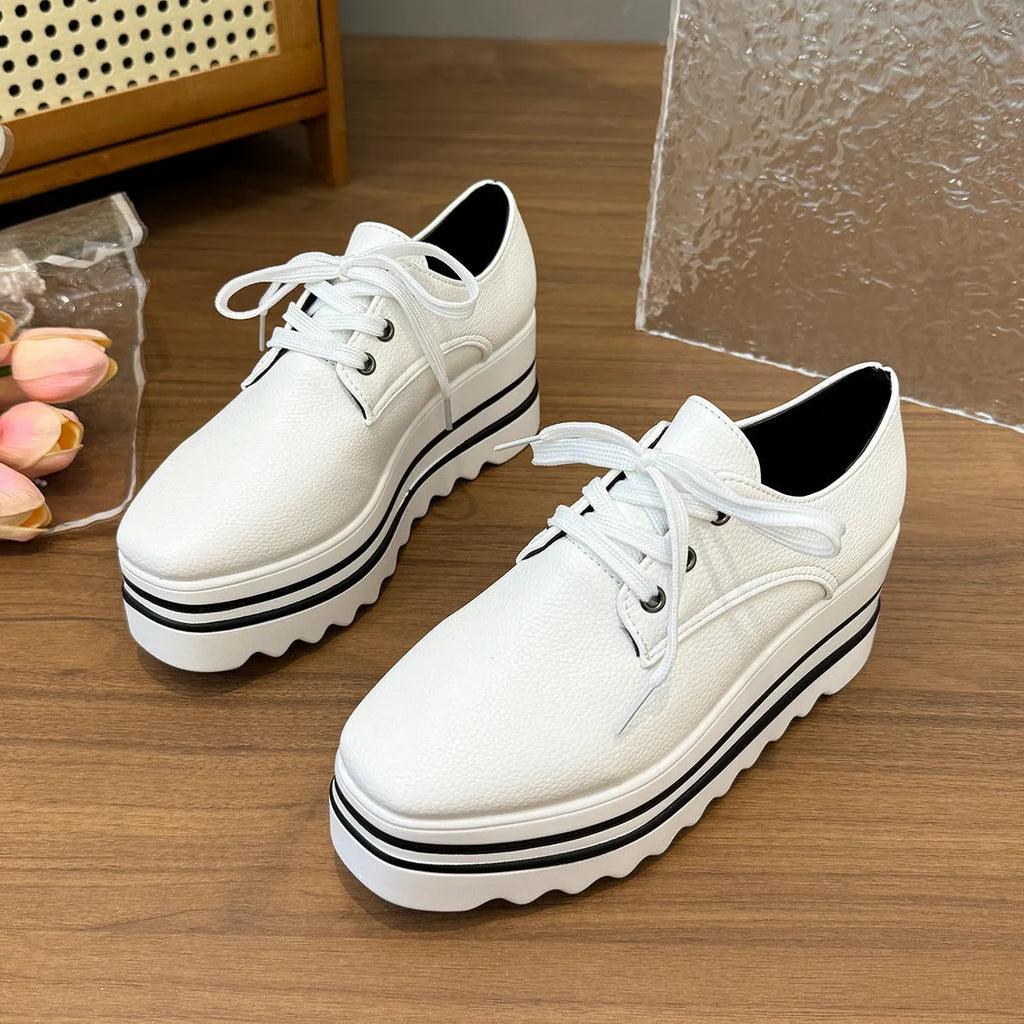 Brogue lace-up square toe platform pumps in white with PU upper and English muffin heel