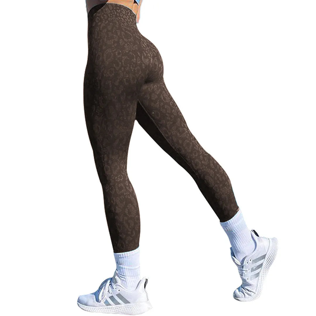 Women's push-up butt leggings in camouflage pattern for gym workouts and yoga