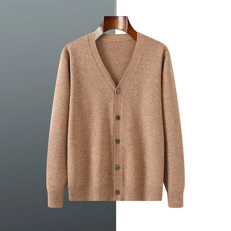 Men's loose-fit Andy velvet cardigan coat in dark blue with V-neck and long sleeves.