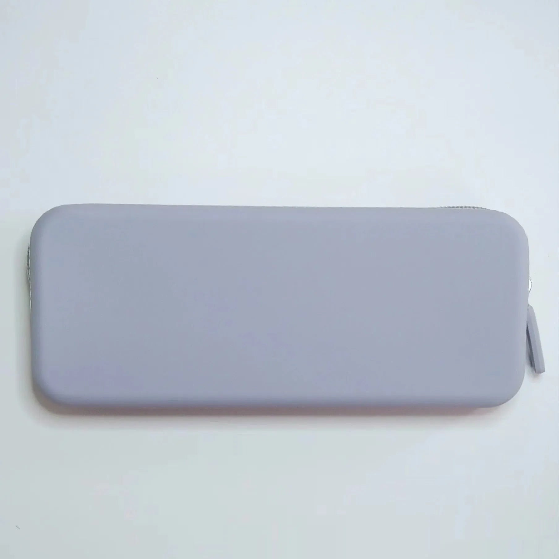 Silicone dustproof travel makeup brush storage bag in assorted colours showing 20cm by 8cm size