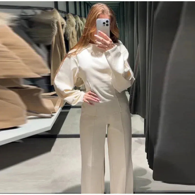 Women's polyester fleece two-piece suit with pleated top and wide-leg trousers